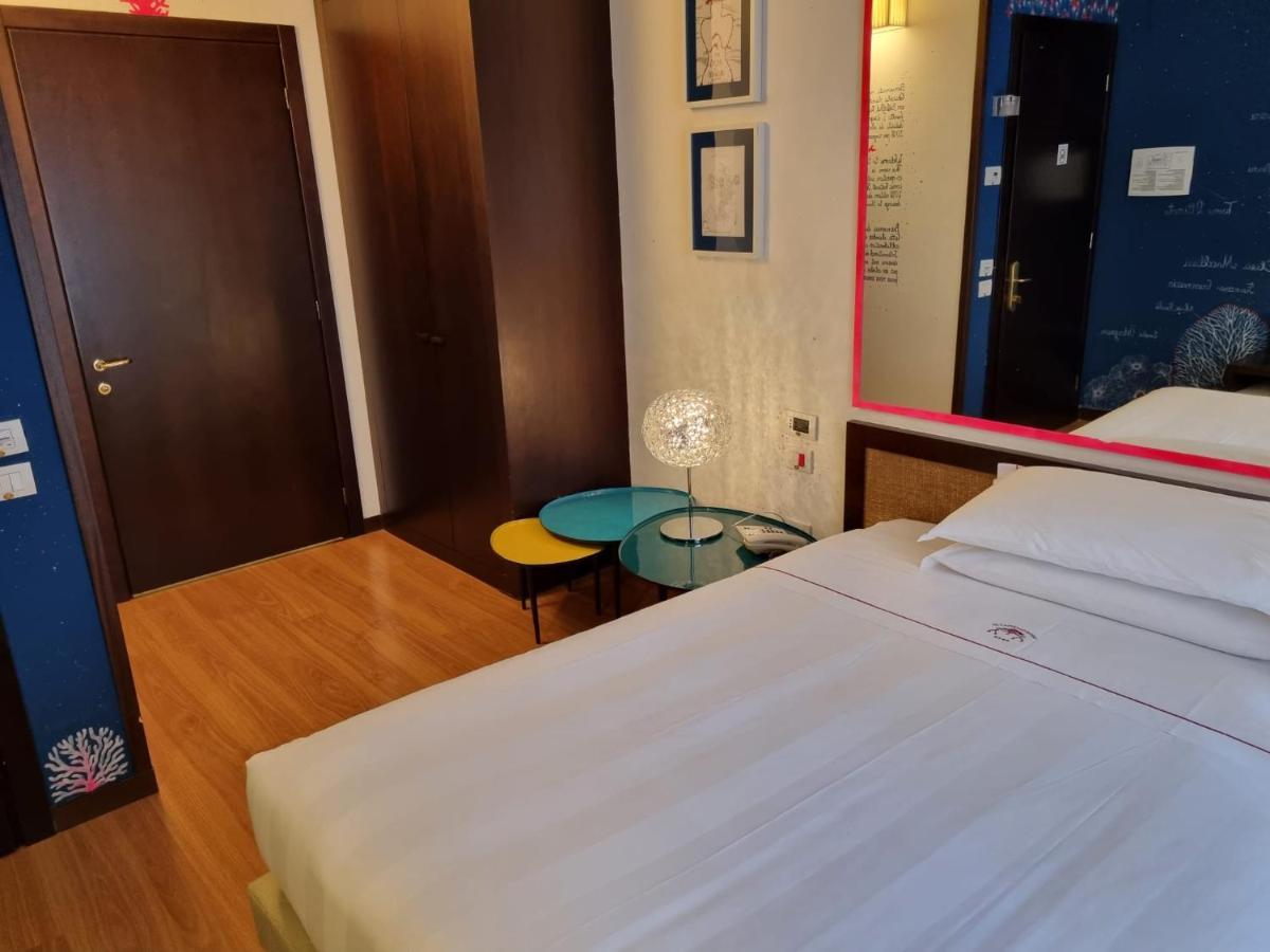 Phi Hotel Болонья Экстерьер фото
