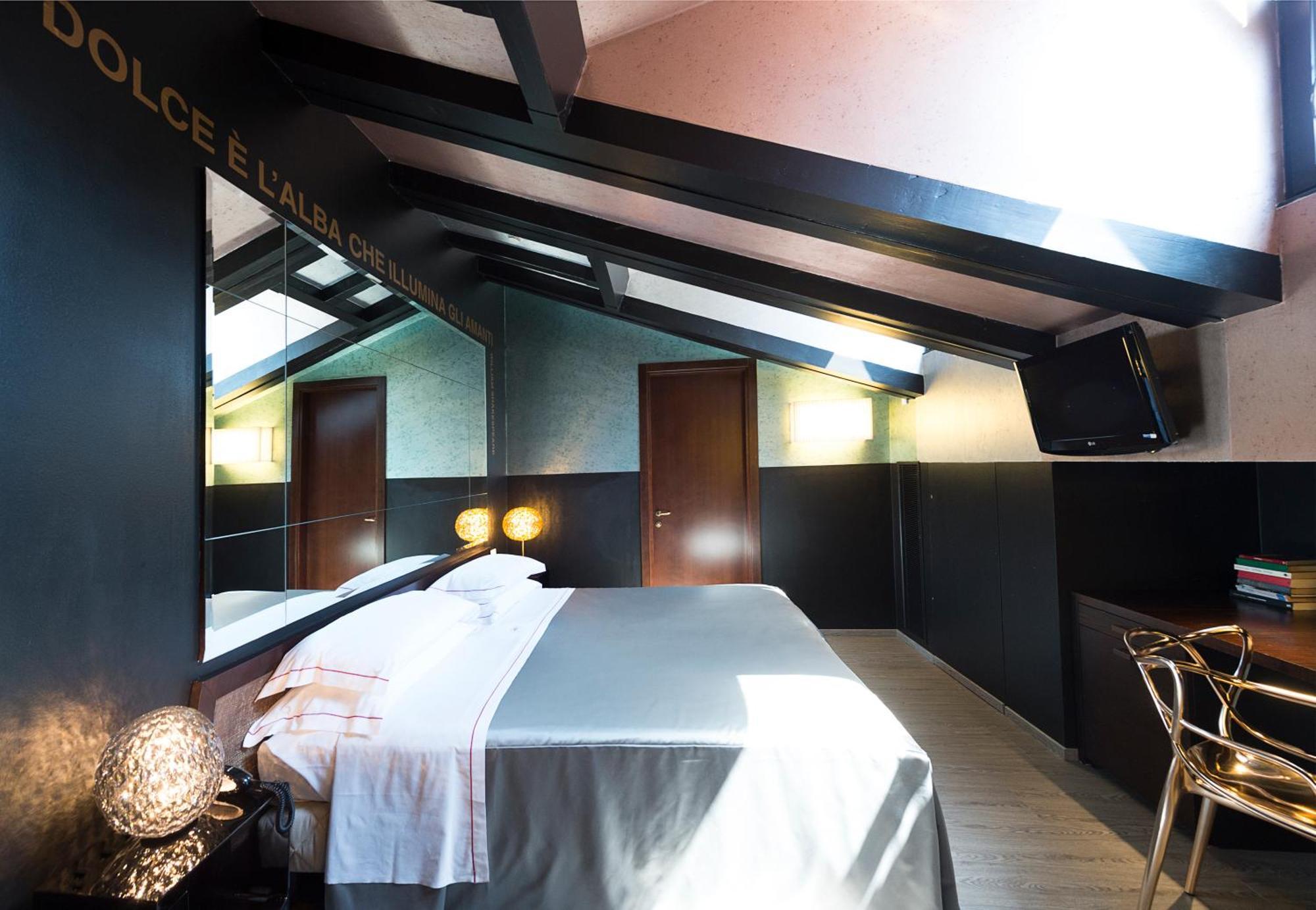 Phi Hotel Болонья Экстерьер фото